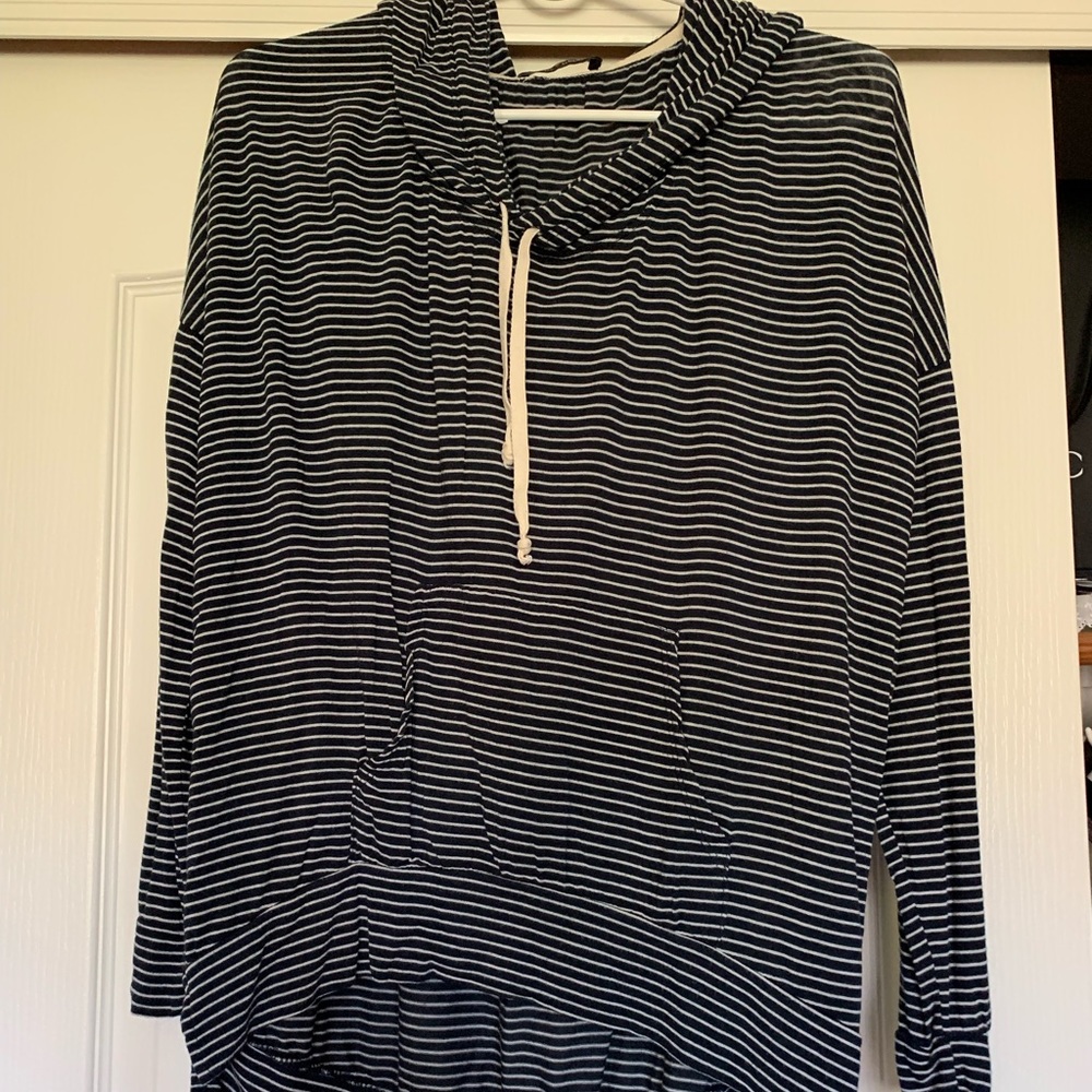 Brandy Melville lightweight hooded sweater